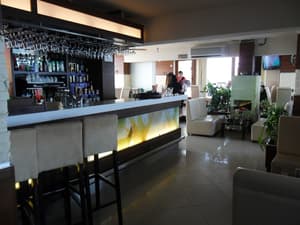 thumbnail: Cafe