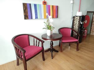 thumbnail: Lobby sitting area