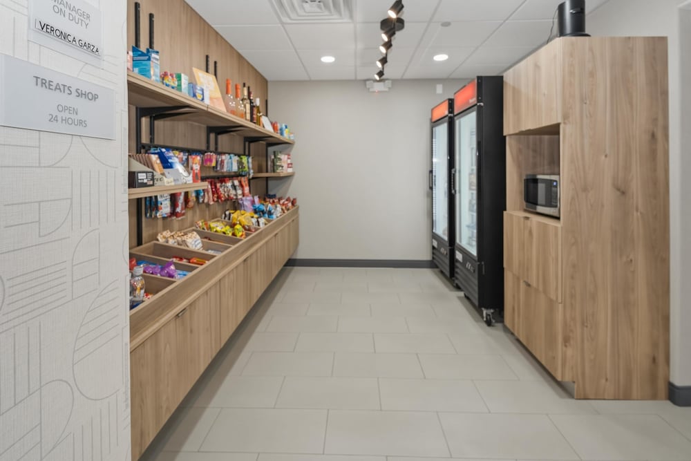 Snack bar
