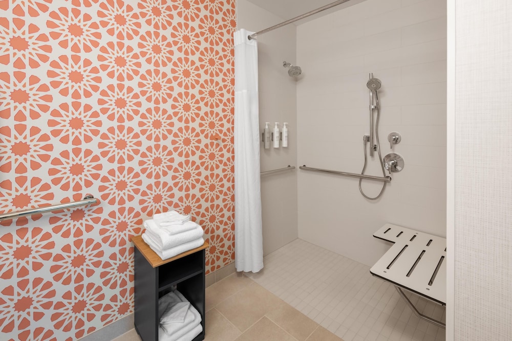 Bathroom shower