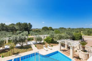 thumbnail: Outdoor pool