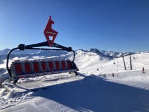 thumbnail: Skiing