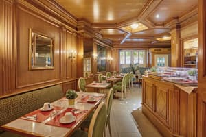 thumbnail: Breakfast area