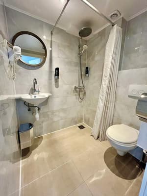 thumbnail: Bathroom