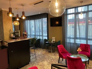 thumbnail: Bar (on property)
