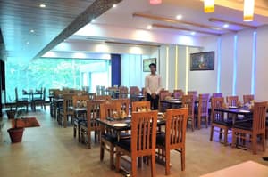 thumbnail: Restaurant