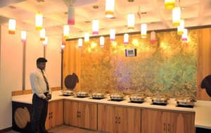 thumbnail: Restaurant