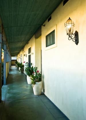 thumbnail: Exterior
