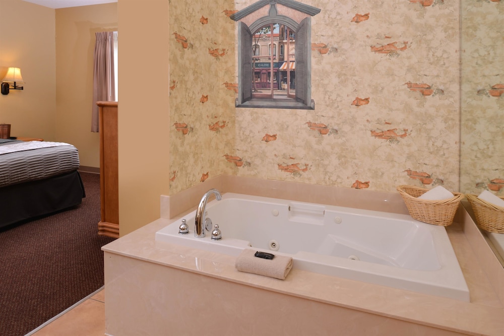 Deep soaking bathtub