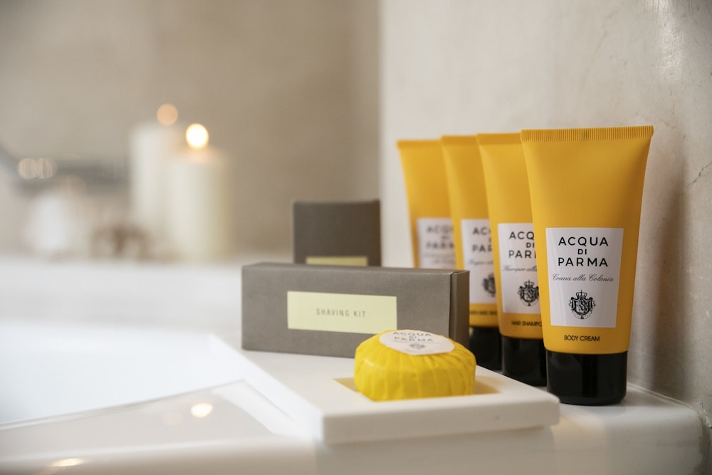 Bathroom amenities