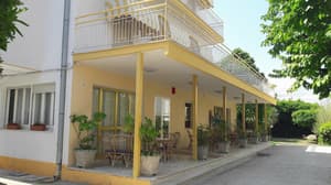 thumbnail: Exterior