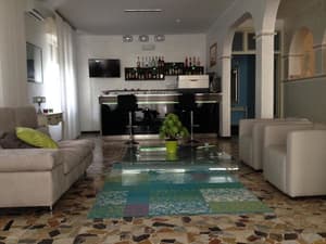 thumbnail: Interior