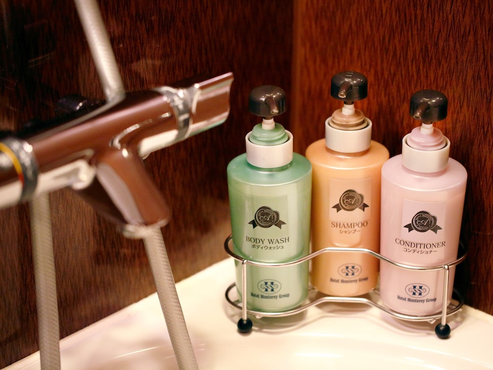 Bathroom amenities