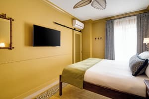 thumbnail: Room