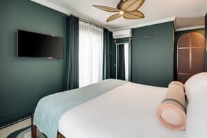 thumbnail: Room