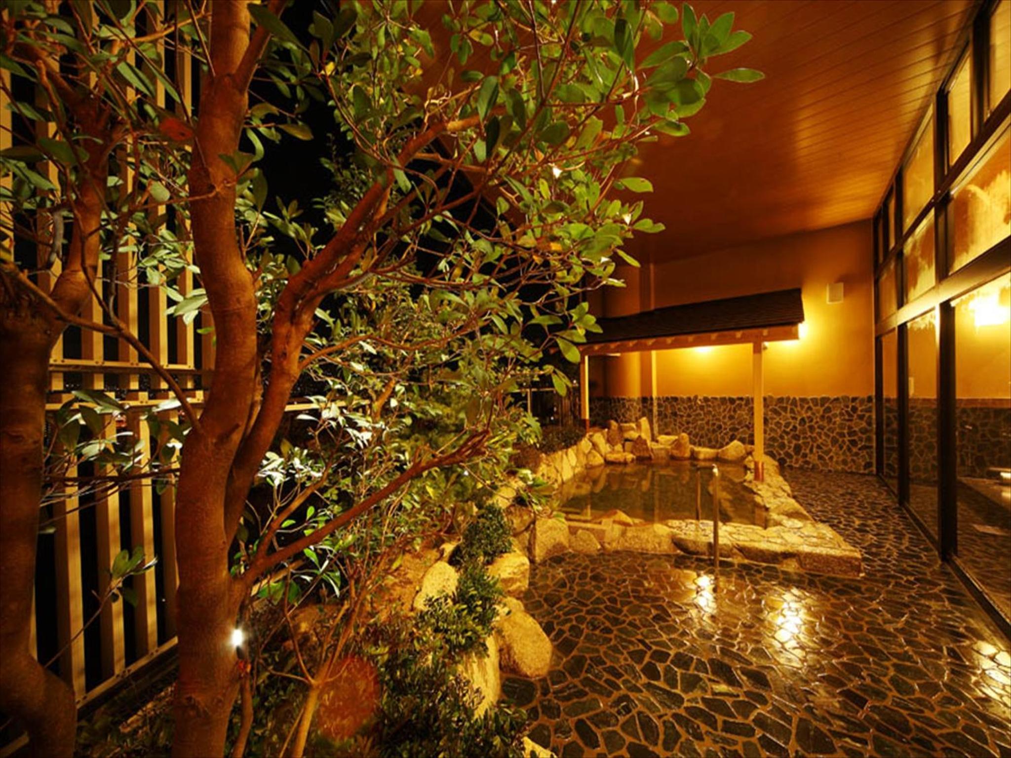 Swimming pool-spa