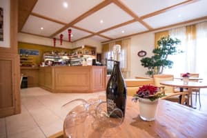 thumbnail: Bar (on property)
