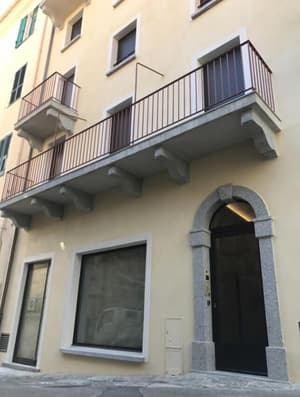 thumbnail: Front of property