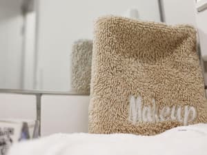thumbnail: Interior entrance