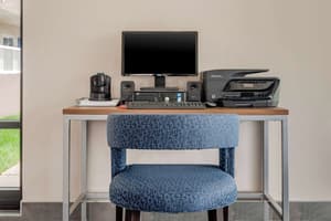 thumbnail: Business center