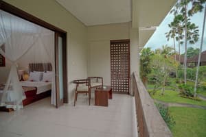 thumbnail: Balcony