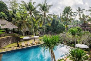 thumbnail: Outdoor pool