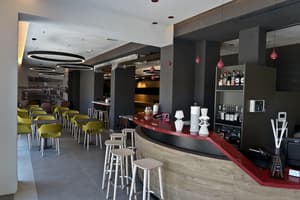 thumbnail: Breakfast area