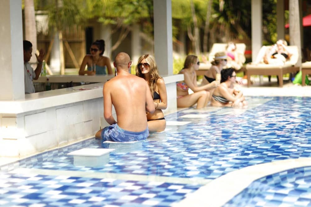 Poolside bar
