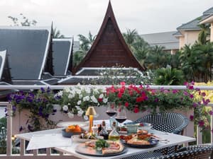 thumbnail: Restaurant
