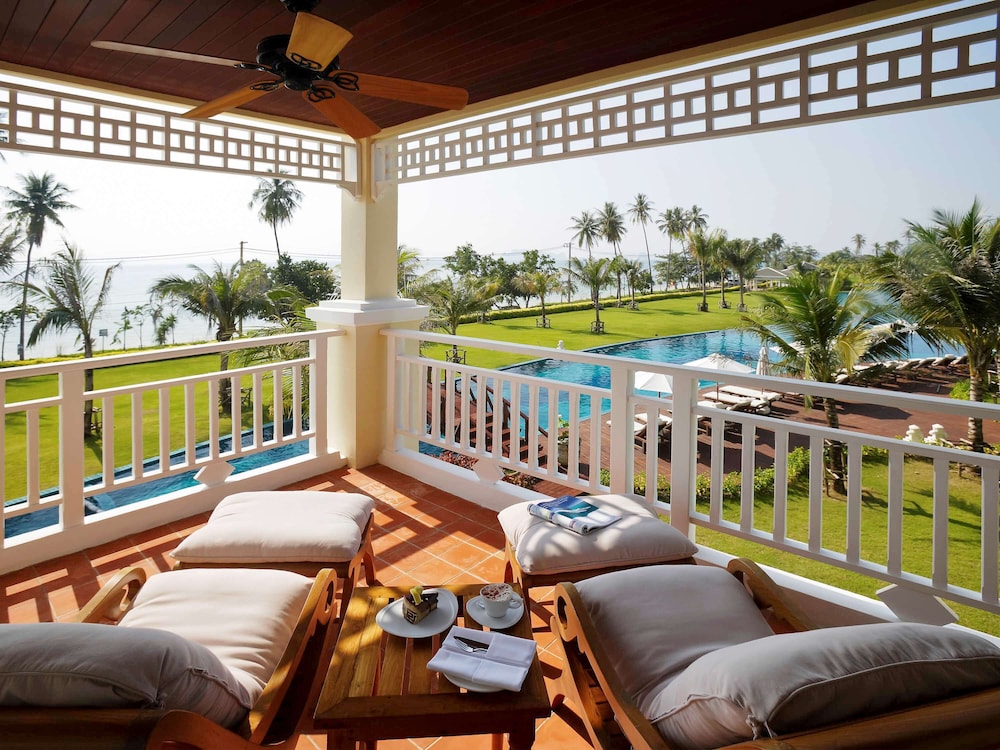 Beach/ocean view