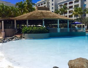 thumbnail: Outdoor dining