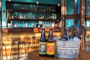 thumbnail: Bar (on property)