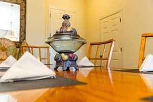 thumbnail: In-room dining
