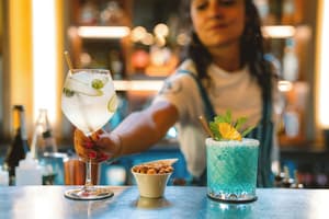 thumbnail: Bar (on property)
