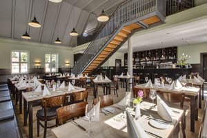 thumbnail: Restaurant