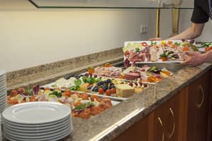 thumbnail: Buffet