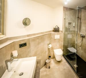 thumbnail: Bathroom