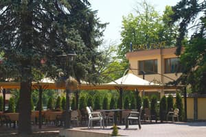 thumbnail: Restaurant