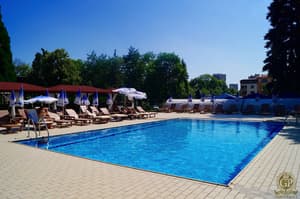 thumbnail: Outdoor pool