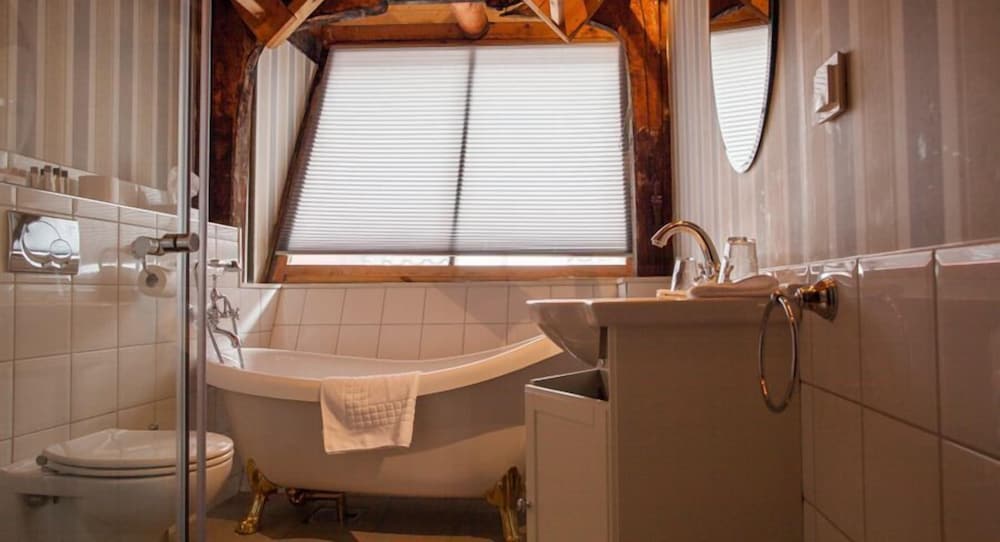 In-room business center
