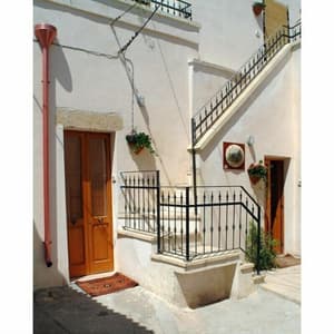 thumbnail: Exterior