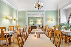 thumbnail: Breakfast area