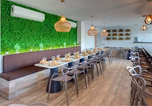 thumbnail: Restaurant