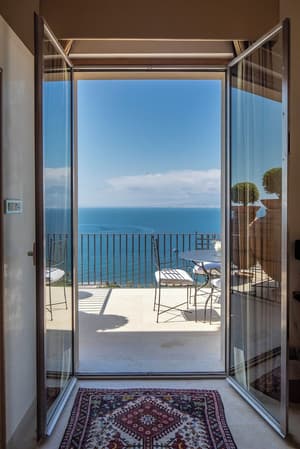 thumbnail: Terrace/patio