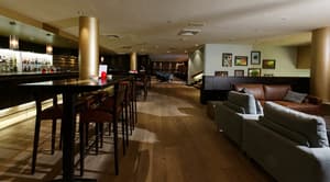 thumbnail: Bar (on property)