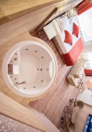 thumbnail: Interior