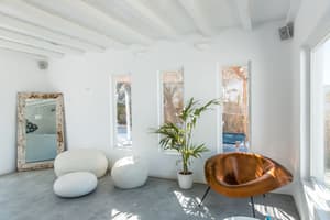 thumbnail: Lobby sitting area