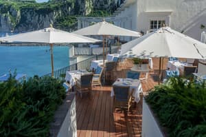 thumbnail: Outdoor dining