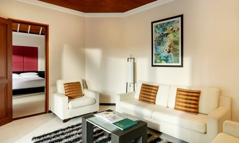 Two Bedroom Garden Oasis Family Pool Villa - Lounge