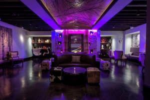 thumbnail: Lounge